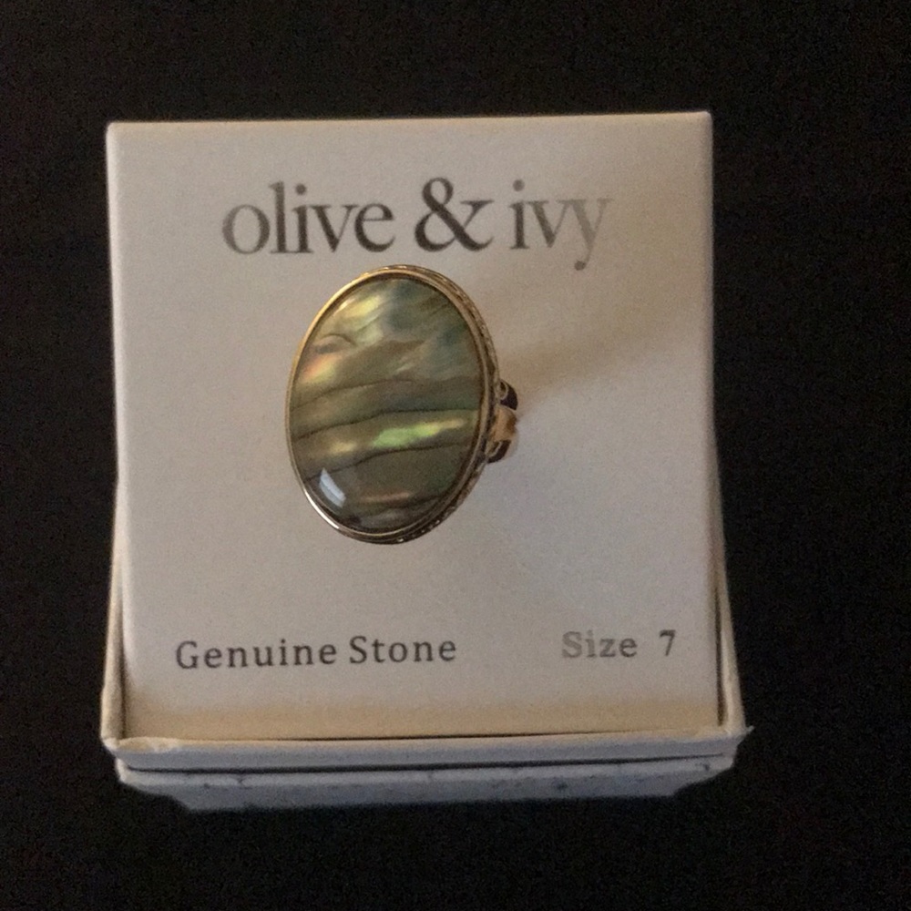 Size 7 olive and Ivy